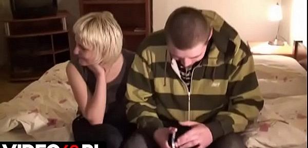  Polskie porno - Amatorski seks z nastolatką